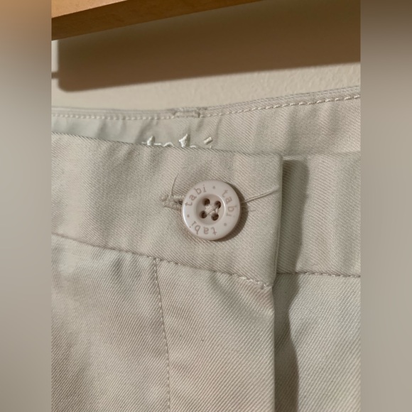 Women’s Tabi golf shorts - new without sale tags - Picture 2 of 9